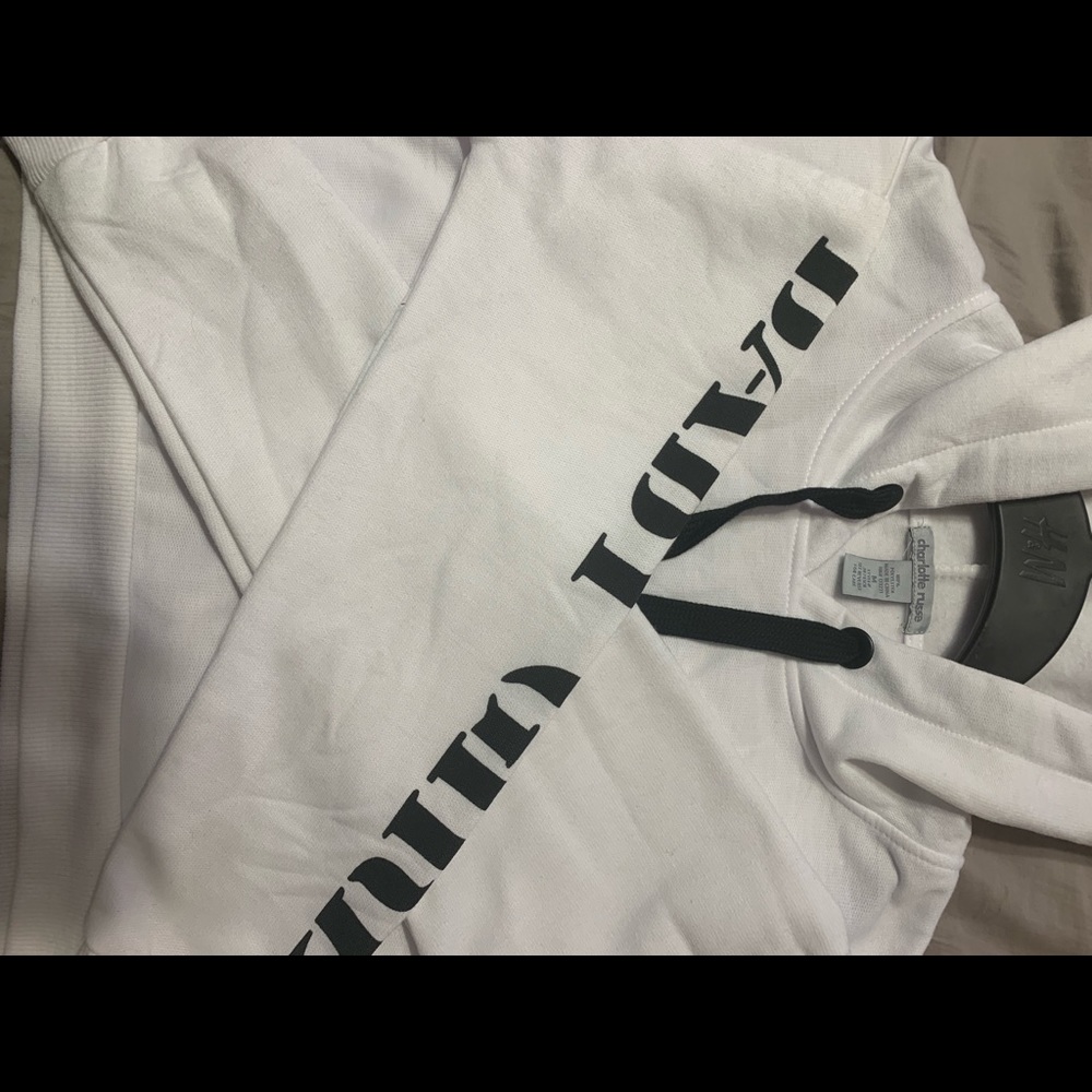 white cropped sweatshirt hoodie